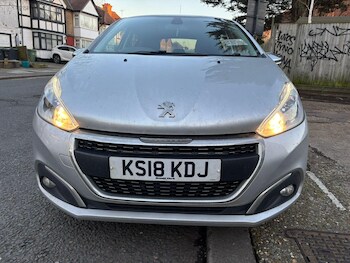 Used Peugeot 208 2018 for sale - 77670982: Photo