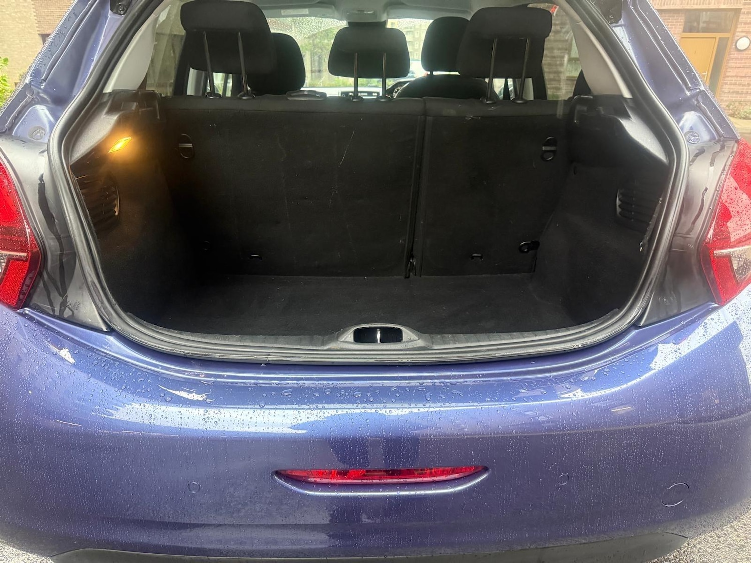 Used Peugeot 208 2015 for sale - 76432517: Photo 11