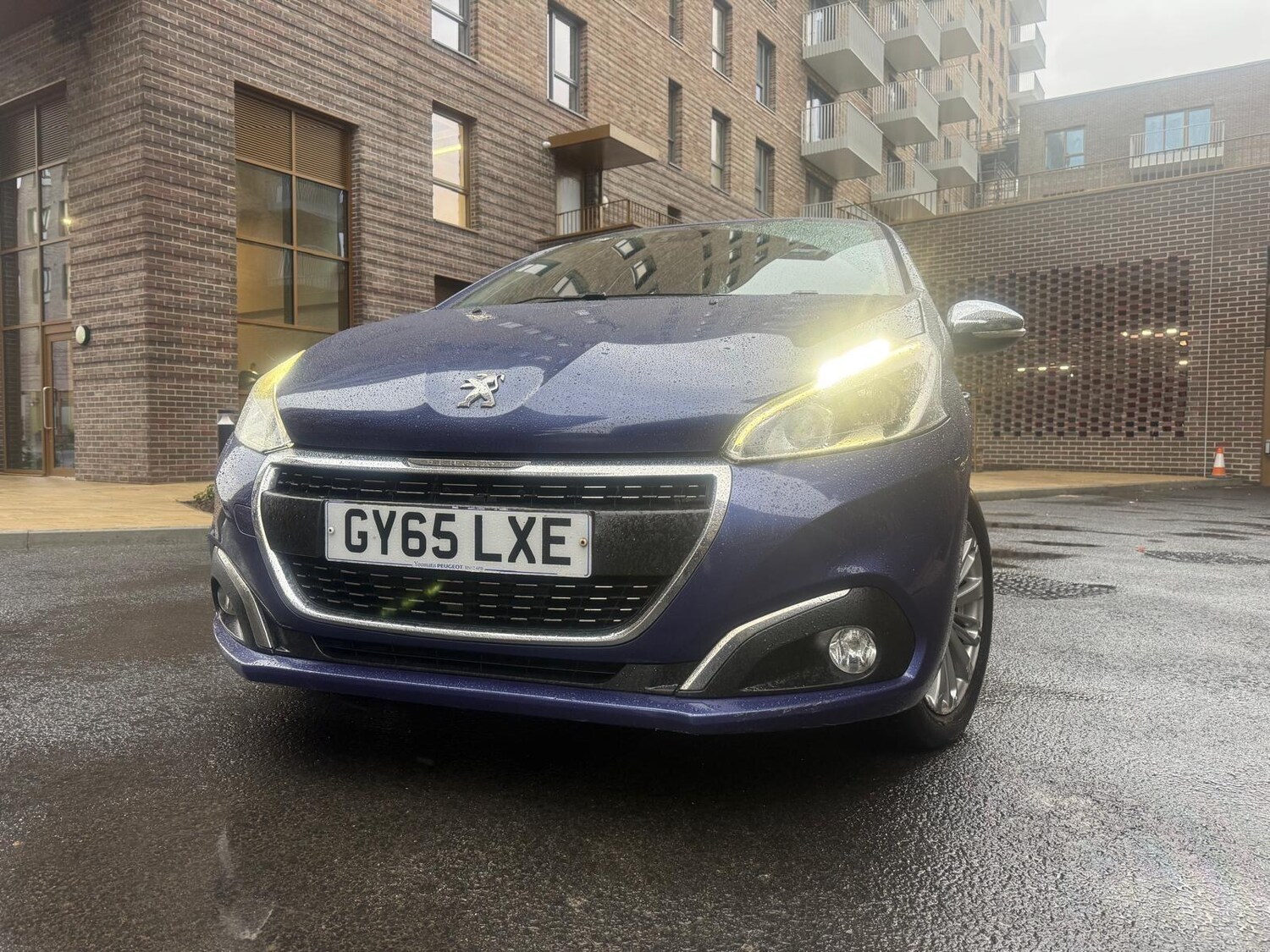 Used Peugeot 208 2015 for sale - 76432517: Photo 14