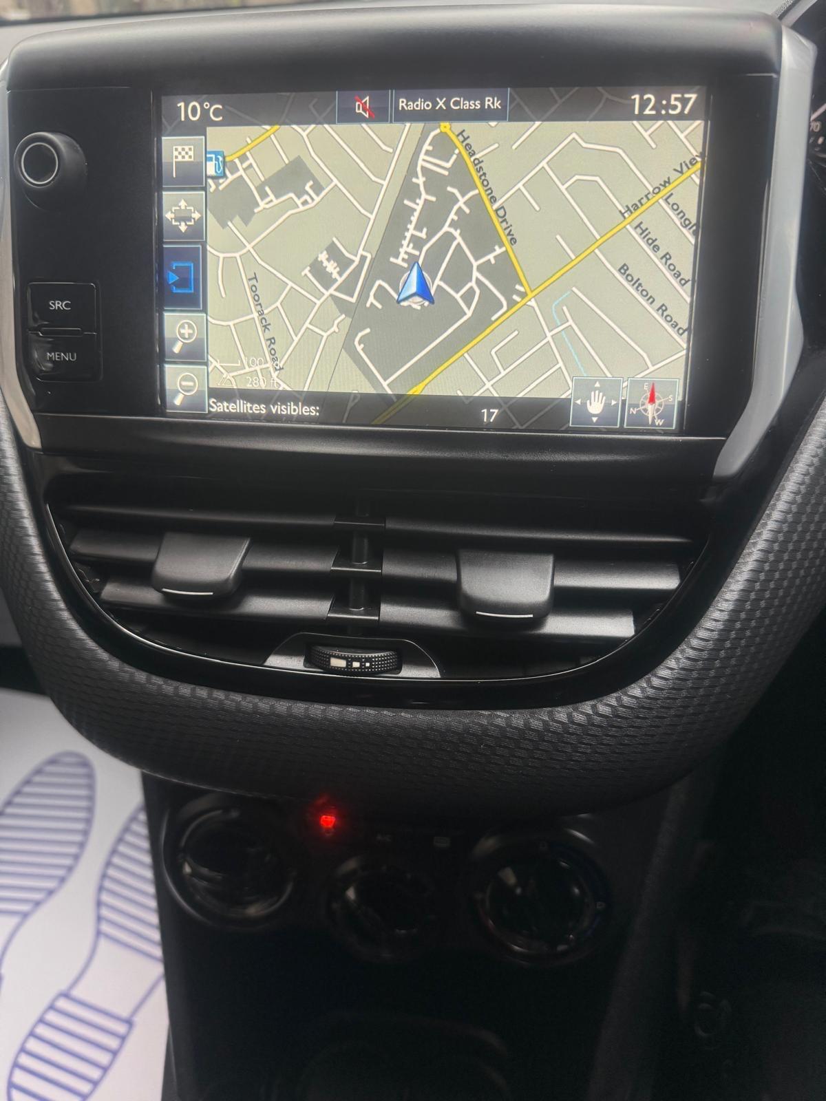 Used Peugeot 208 2015 for sale - 76432517: Photo 20