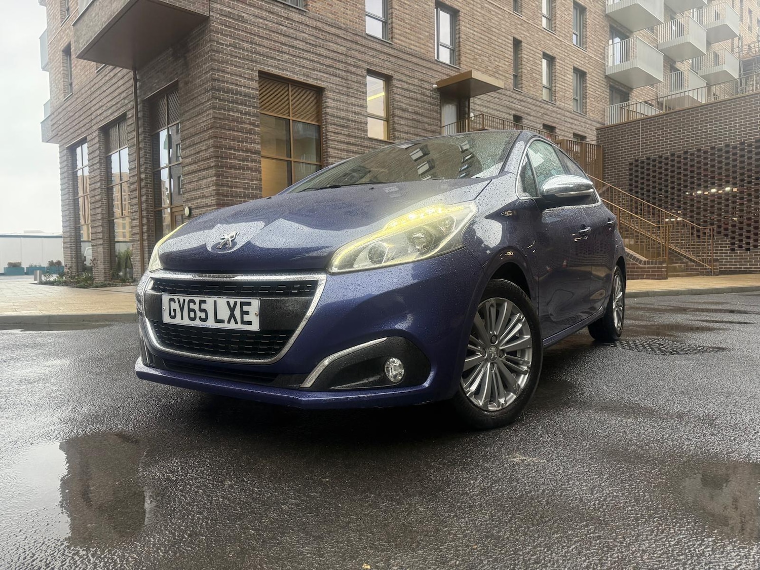 Used Peugeot 208 2015 for sale - 76432517: Photo 5