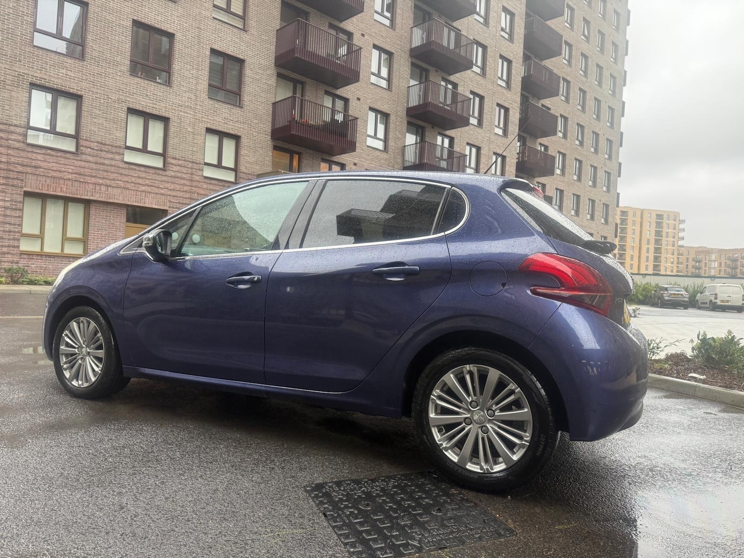 Used Peugeot 208 2015 for sale - 76432517: Photo 6