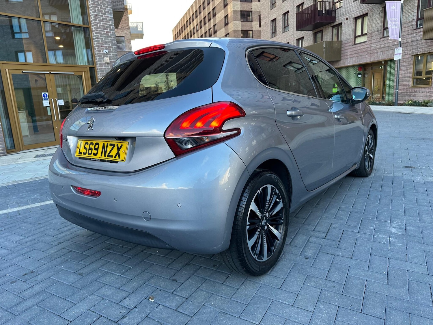 Used Peugeot 208 2019 for sale - 76227495: Photo 2