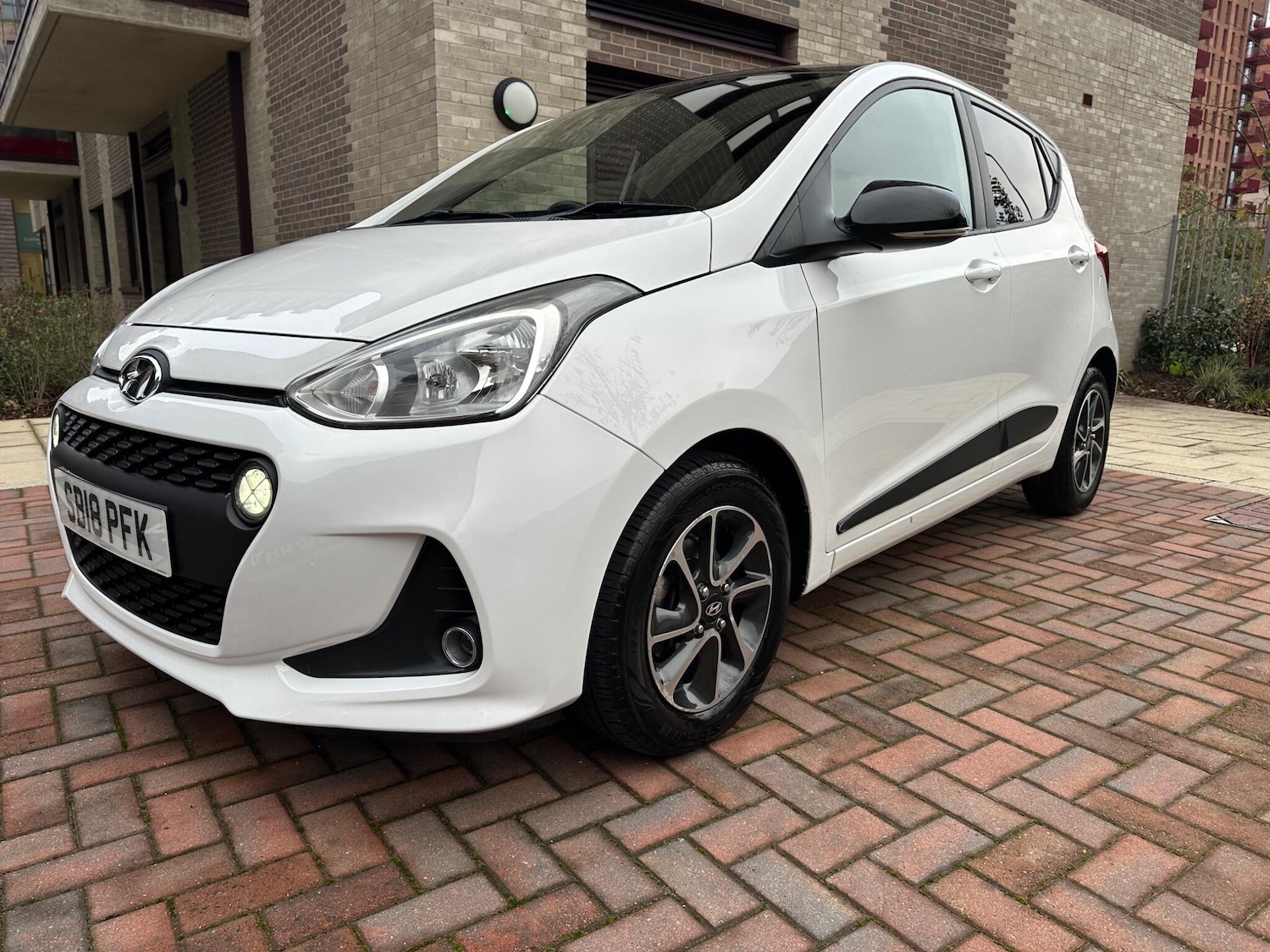 Used Hyundai i10 2018 for sale - 76701953: Photo 16