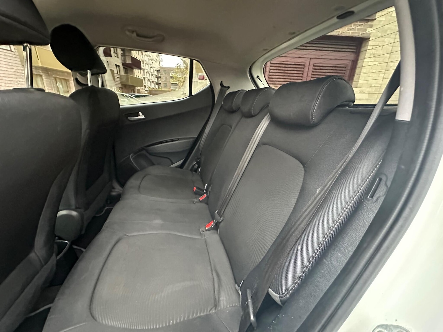 Used Hyundai i10 2018 for sale - 76701953: Photo 28