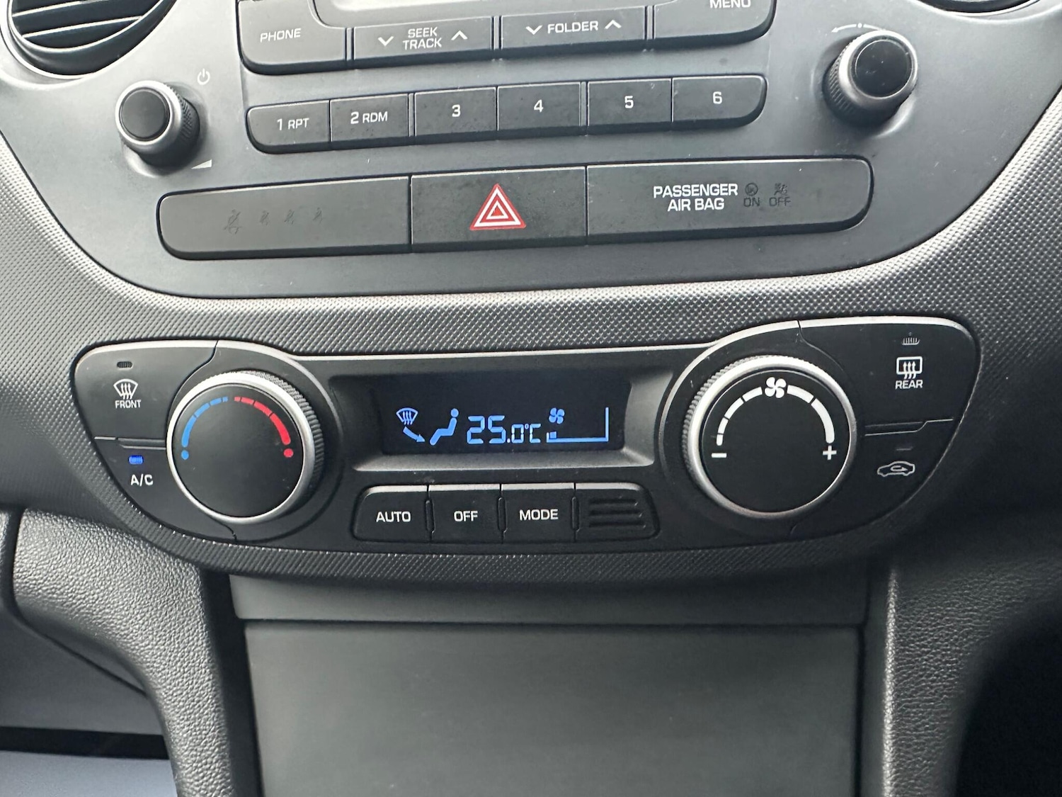 Used Hyundai i10 2018 for sale - 76701953: Photo 36