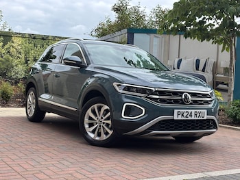 Used Volkswagen T-Roc 2024 for sale - 78548149: Photo