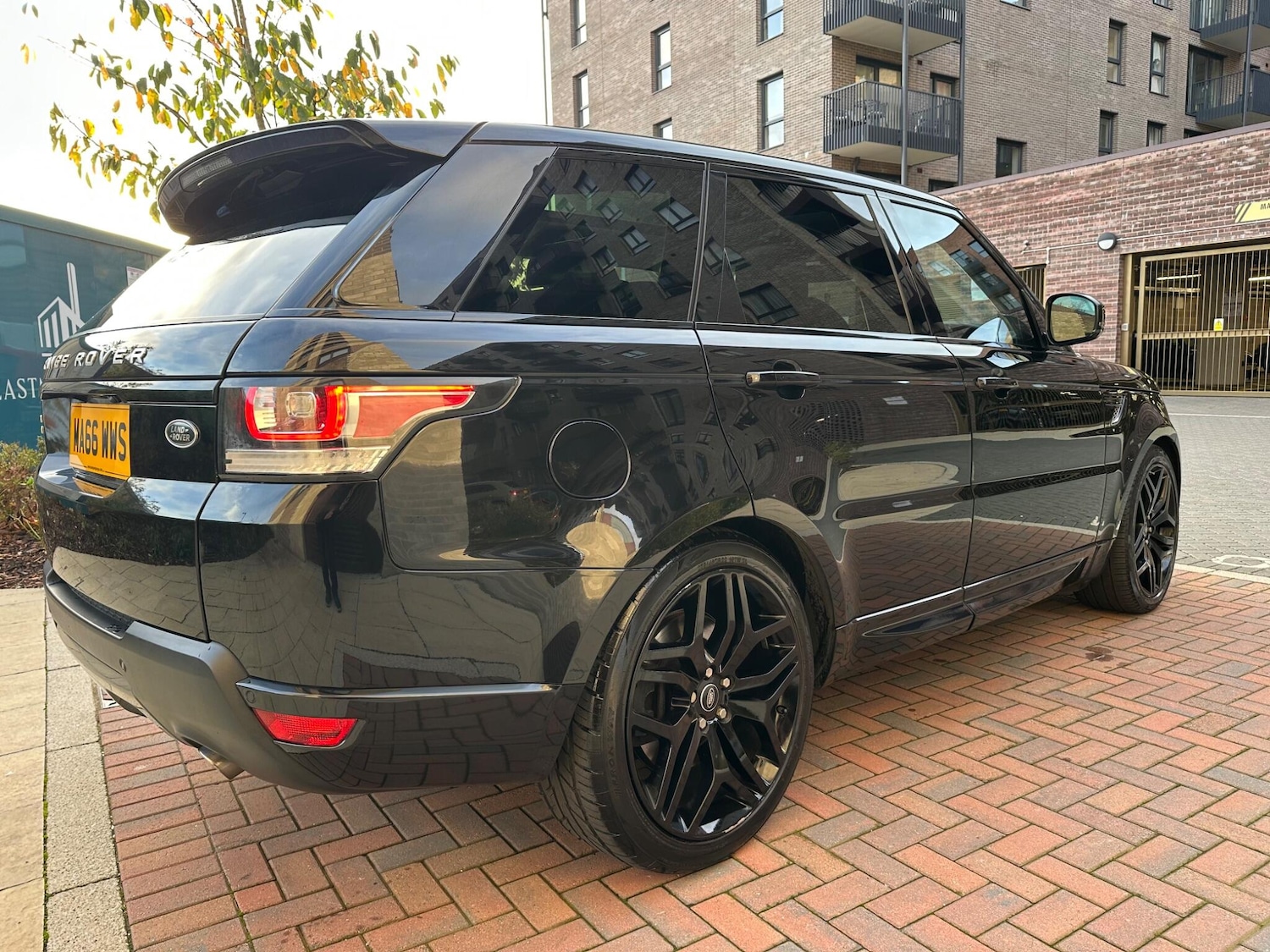Used Land Rover Range Rover Sport 2016 for sale - 76561880: Photo 16