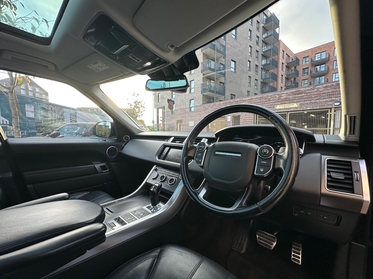 Used Land Rover Range Rover Sport 2016 for sale - 76561880: Photo 18