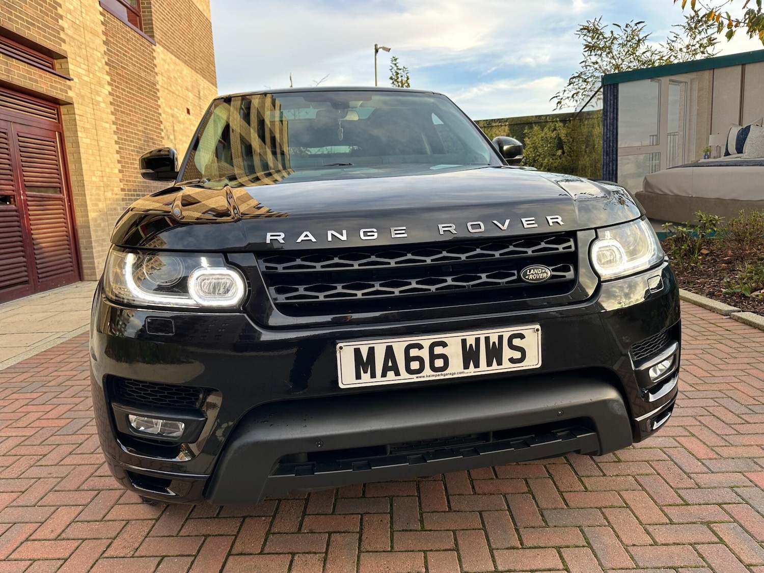 Used Land Rover Range Rover Sport 2016 for sale - 76561880: Photo 2