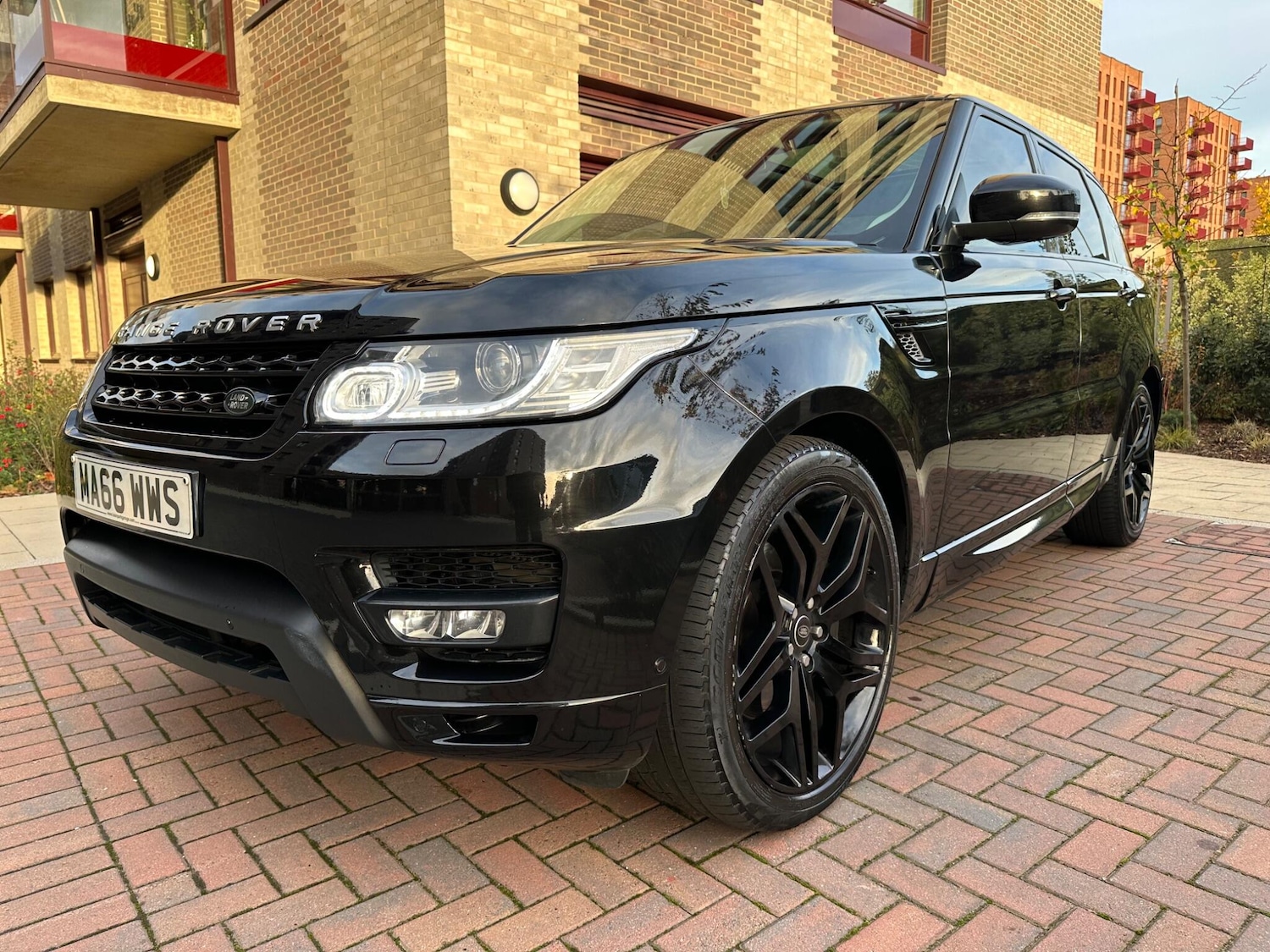 Used Land Rover Range Rover Sport 2016 for sale - 76561880: Photo 3