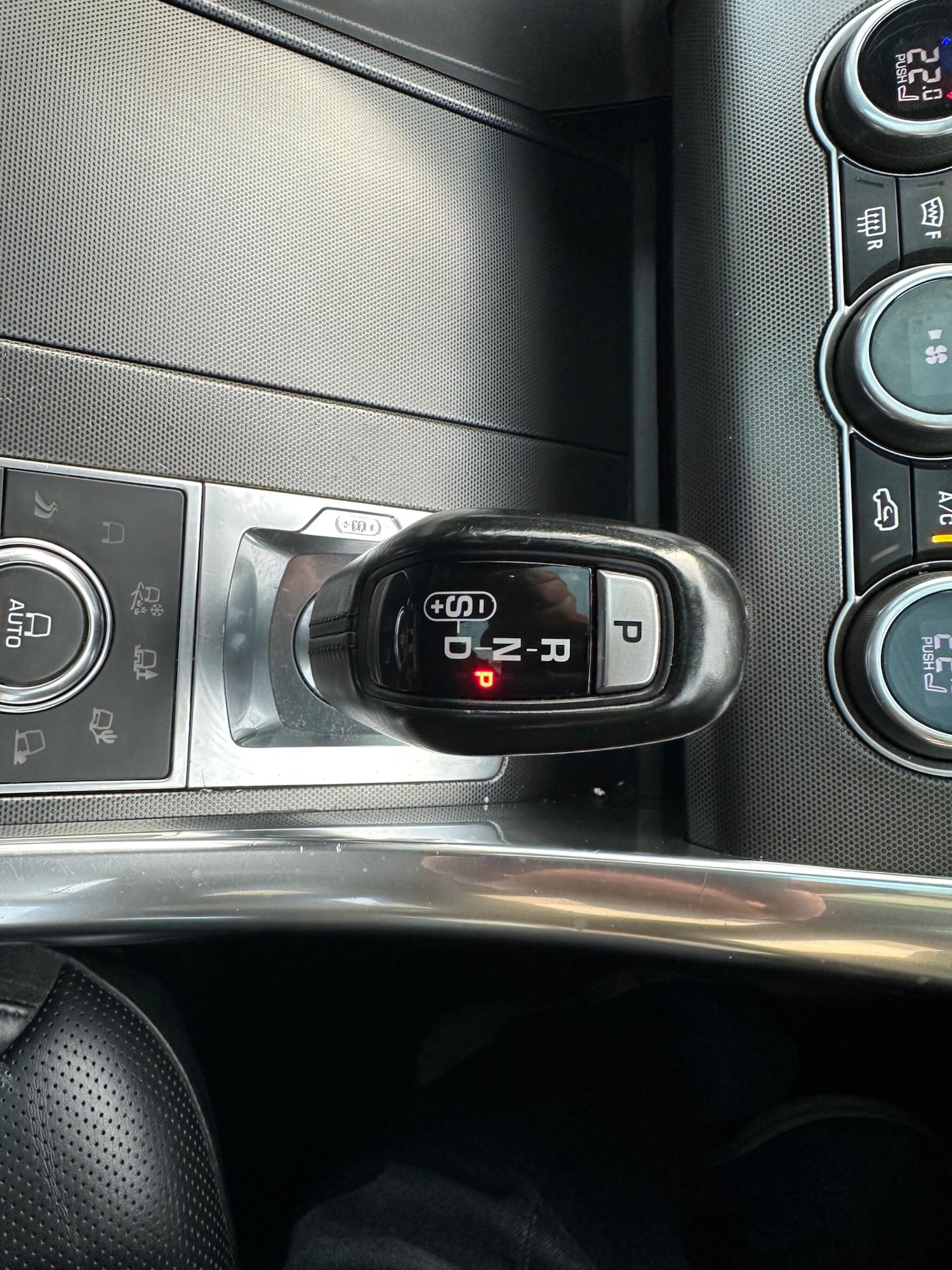 Used Land Rover Range Rover Sport 2016 for sale - 76561880: Photo 31