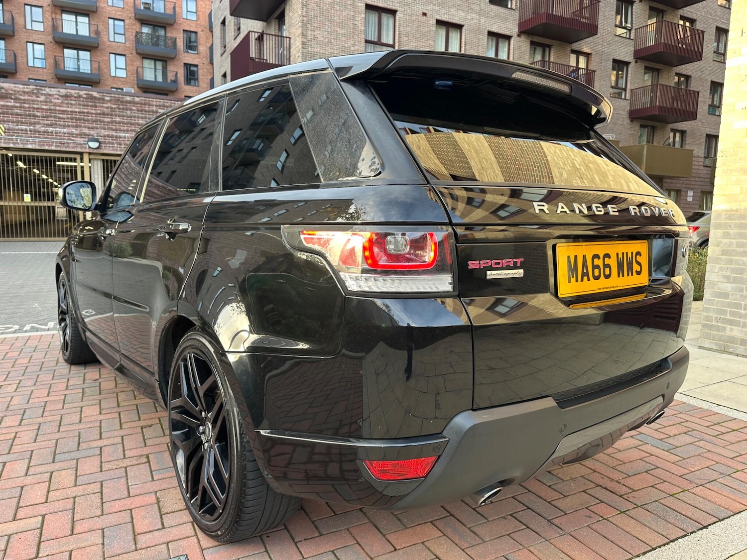 Used Land Rover Range Rover Sport 2016 for sale - 76561880: Photo 4