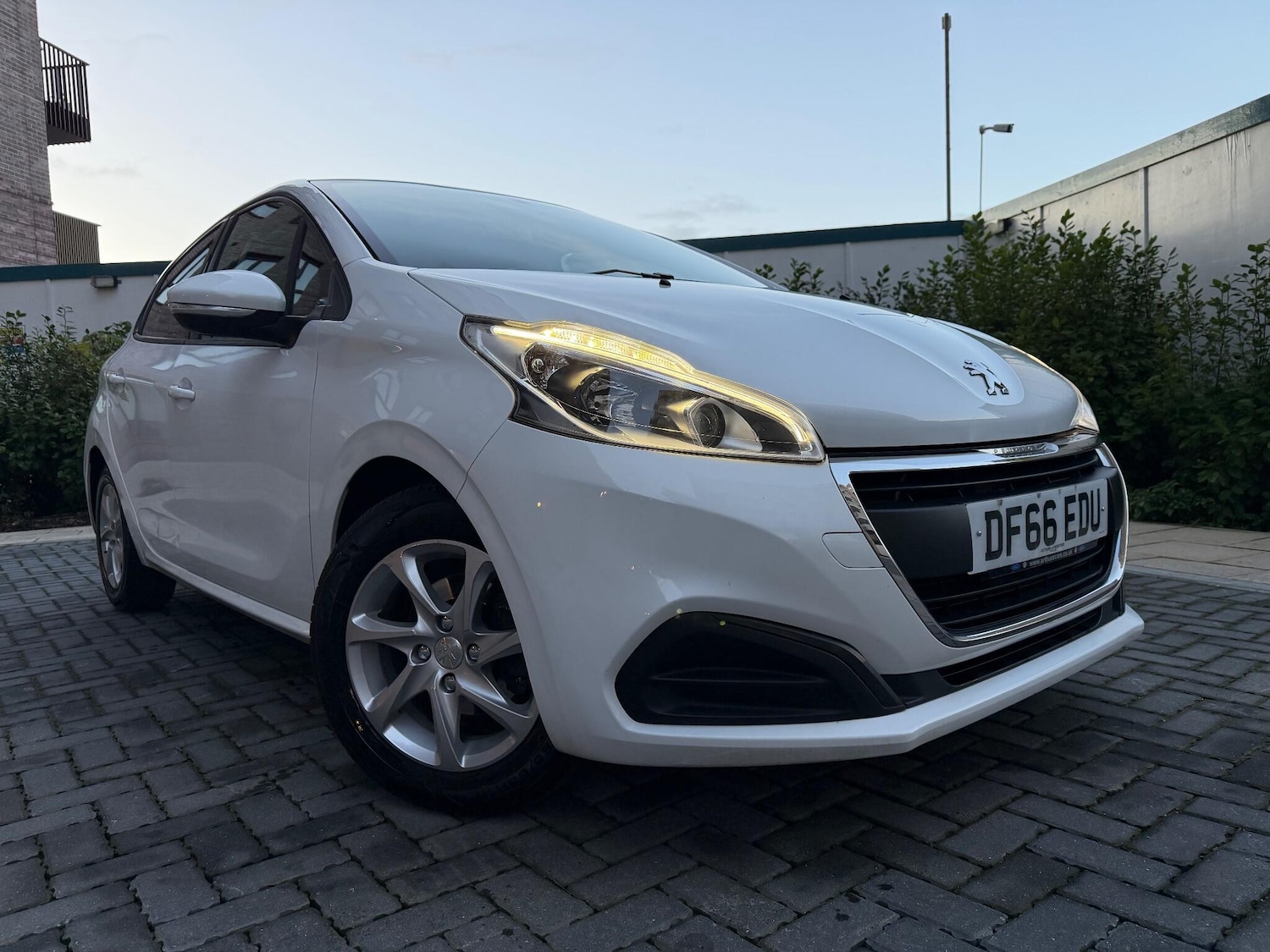 Used Peugeot 208 2016 for sale - 76801441: Photo 1