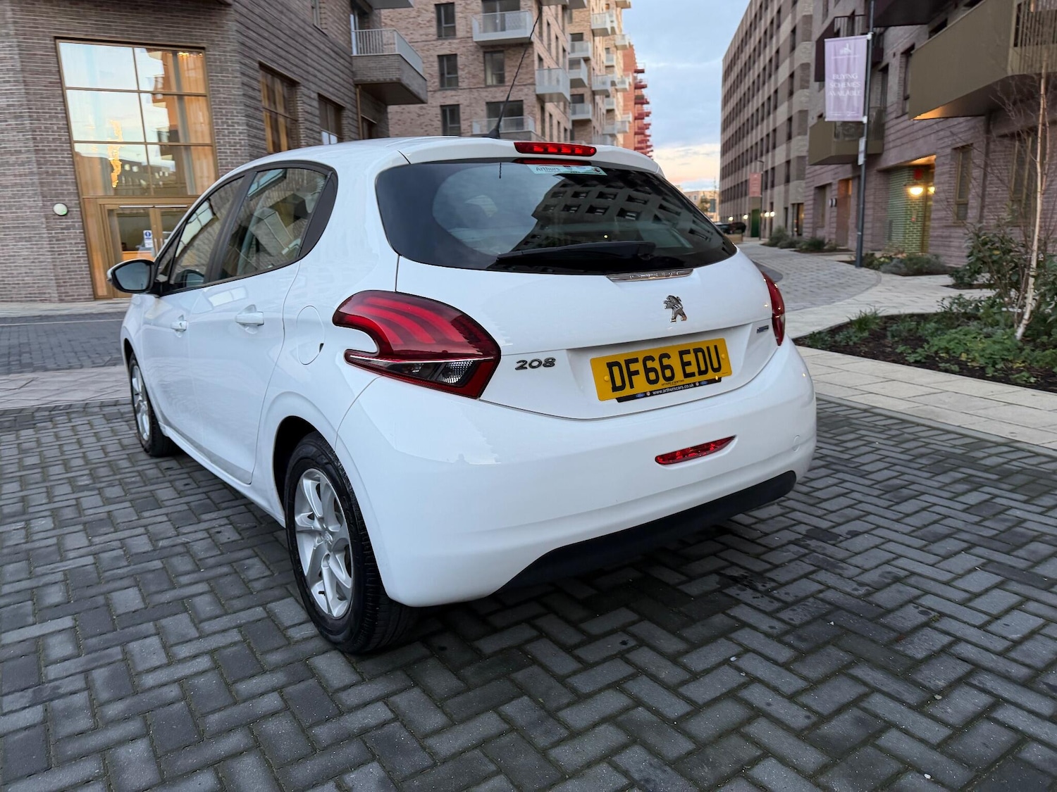 Used Peugeot 208 2016 for sale - 76801441: Photo 2