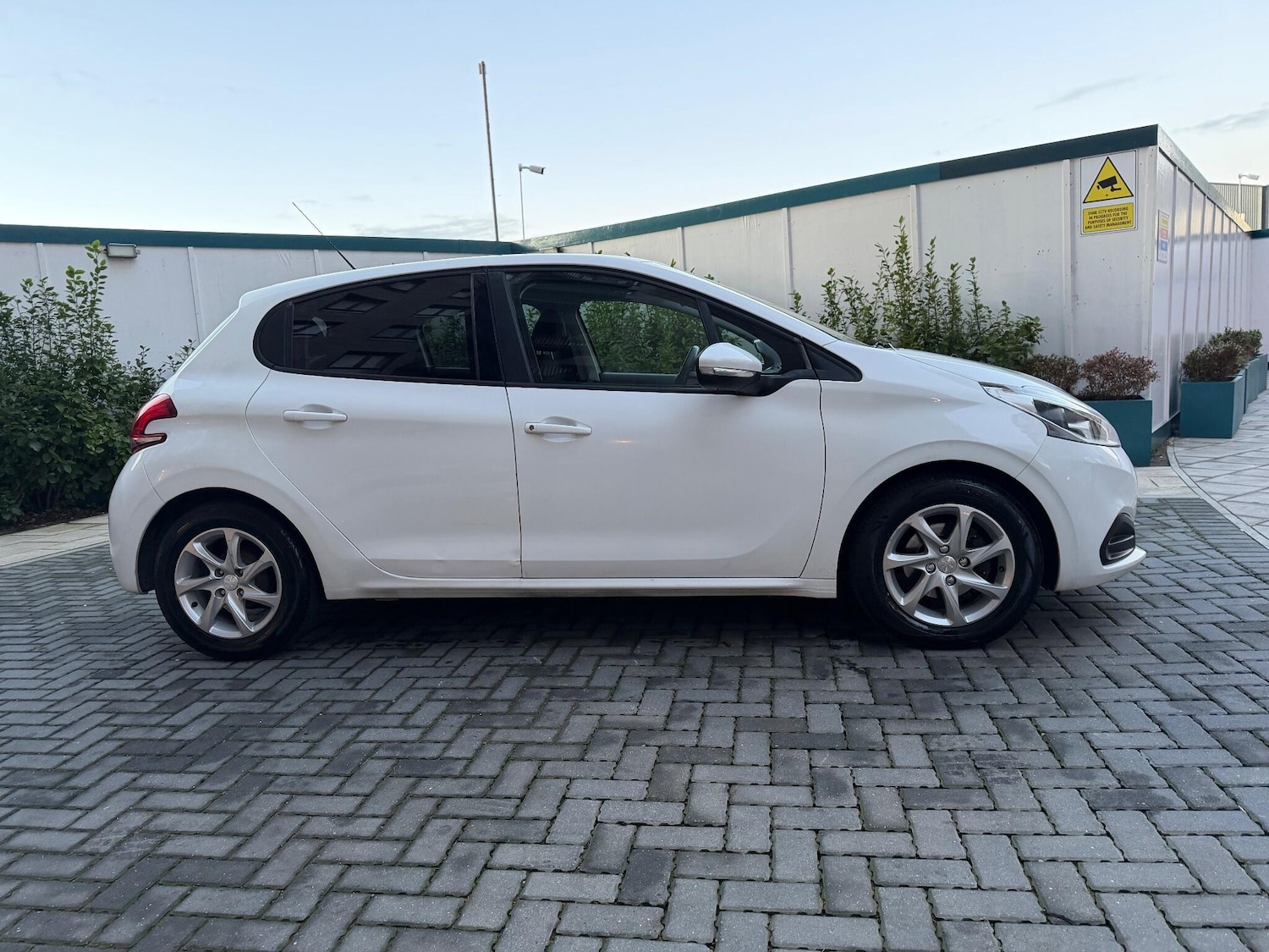 Used Peugeot 208 2016 for sale - 76801441: Photo 21