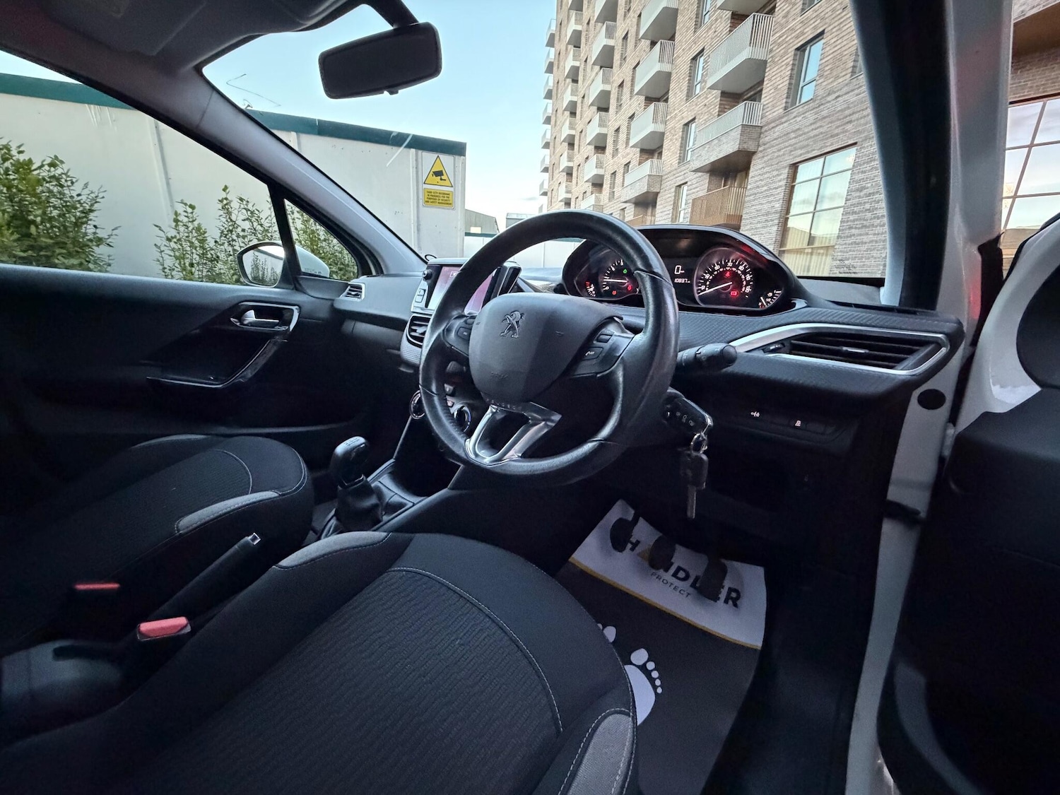 Used Peugeot 208 2016 for sale - 76801441: Photo 24