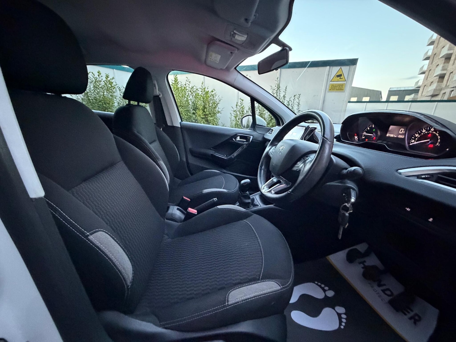 Used Peugeot 208 2016 for sale - 76801441: Photo 27