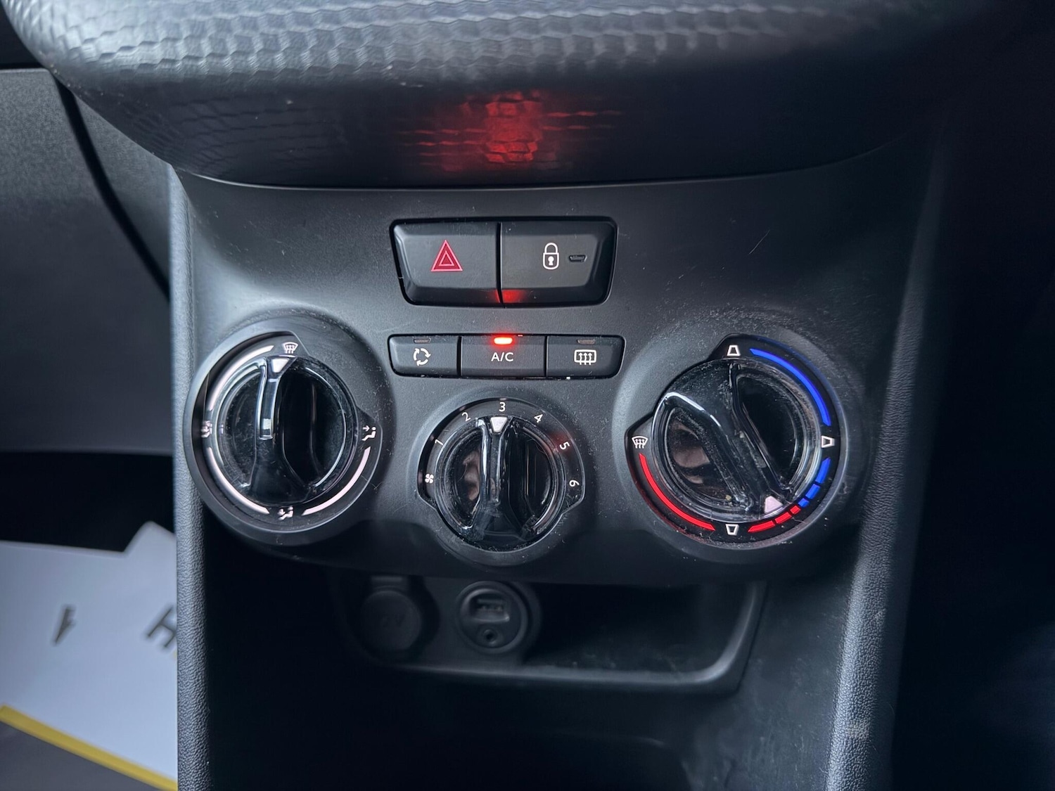 Used Peugeot 208 2016 for sale - 76801441: Photo 28