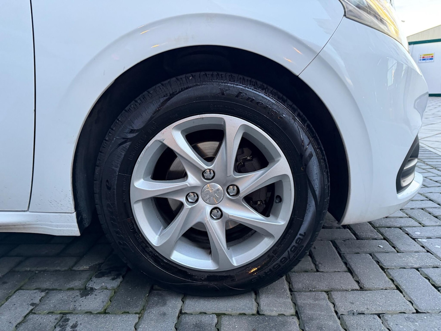 Used Peugeot 208 2016 for sale - 76801441: Photo 29