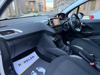 Used Peugeot 208 2016 for sale - 76801441: Photo