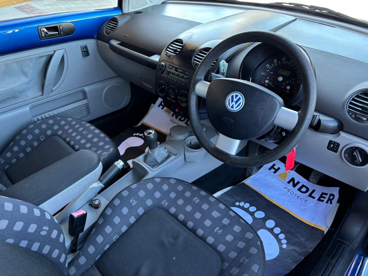 Used Volkswagen Beetle 2001 for sale - 78204154: Photo 4