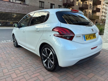 Used Peugeot 208 2018 for sale - 78231815: Photo