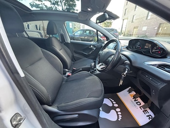 Used Peugeot 208 2018 for sale - 78231815: Photo