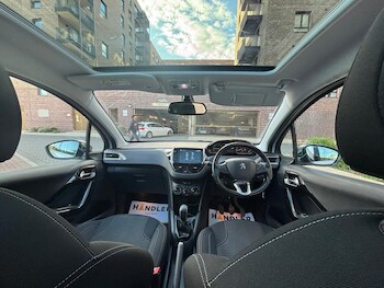 Used Peugeot 208 2018 for sale - 78231815: Photo