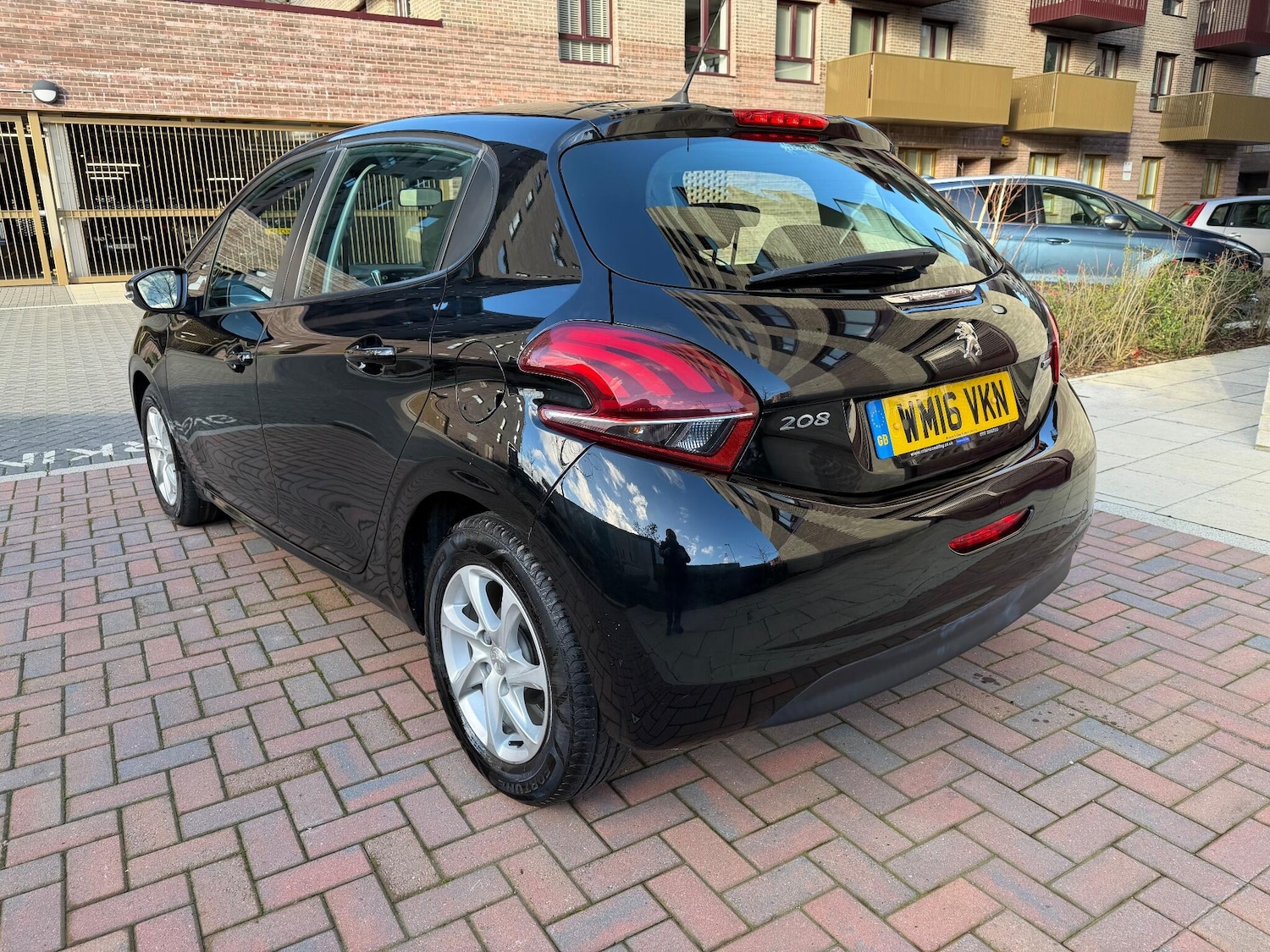 Used Peugeot 208 2016 for sale - 76913827: Photo 2