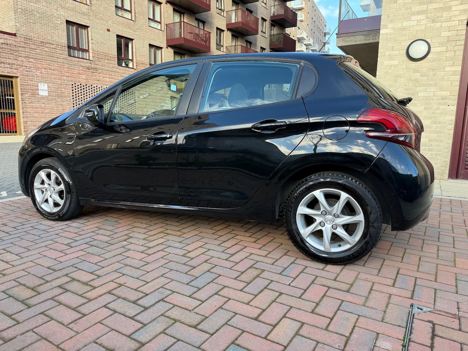 Used Peugeot 208 2016 for sale - 76913827: Photo 20