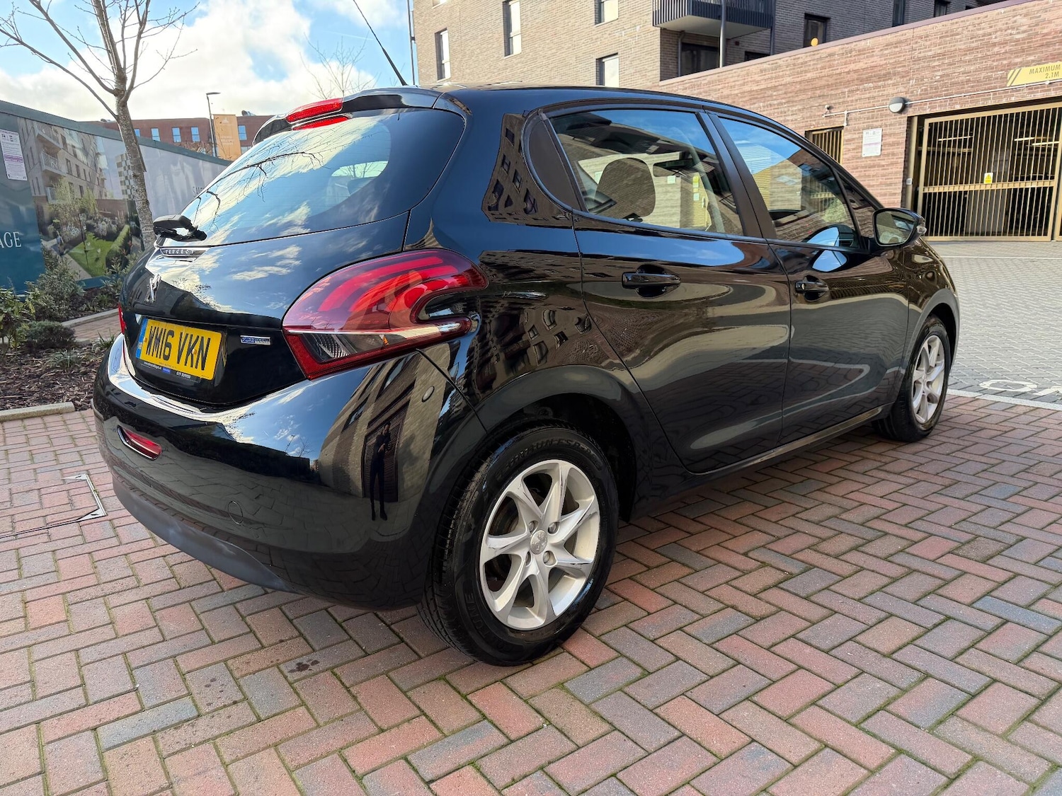 Used Peugeot 208 2016 for sale - 76913827: Photo 25
