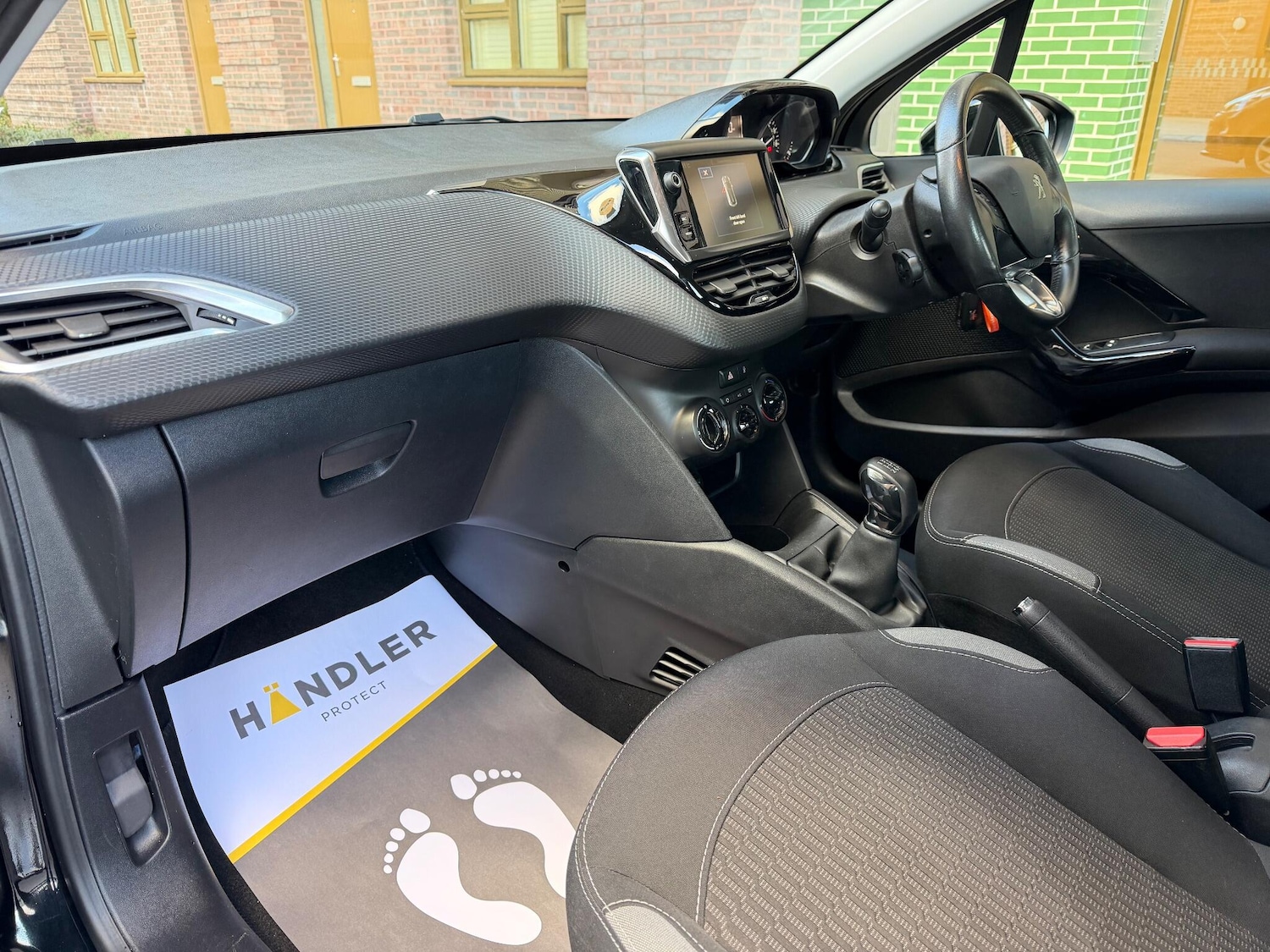 Used Peugeot 208 2016 for sale - 76913827: Photo 27