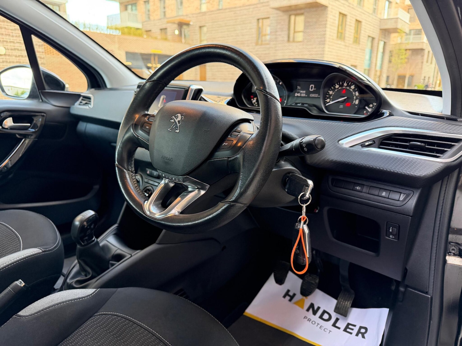 Used Peugeot 208 2016 for sale - 76913827: Photo 28