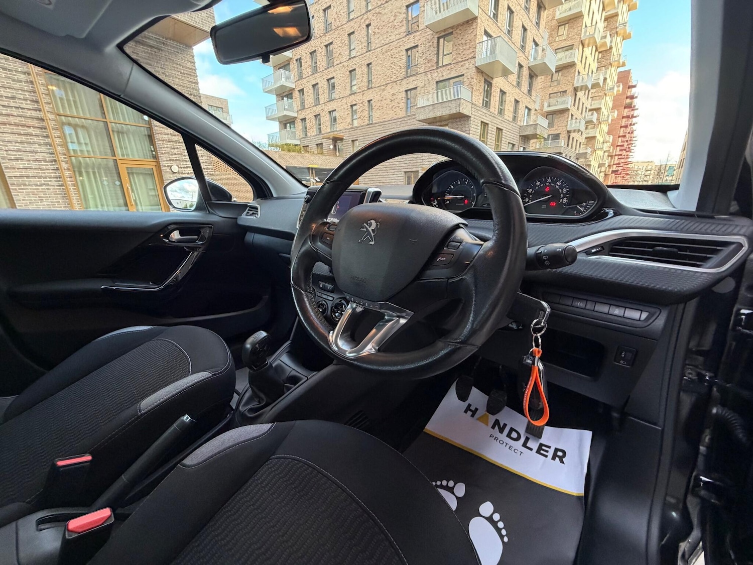 Used Peugeot 208 2016 for sale - 76913827: Photo 29