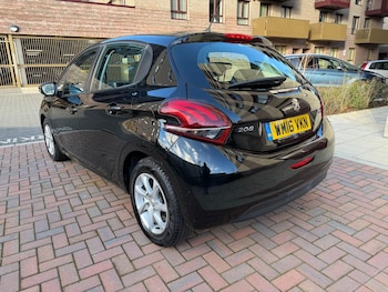 Used Peugeot 208 2016 for sale - 76913827: Photo