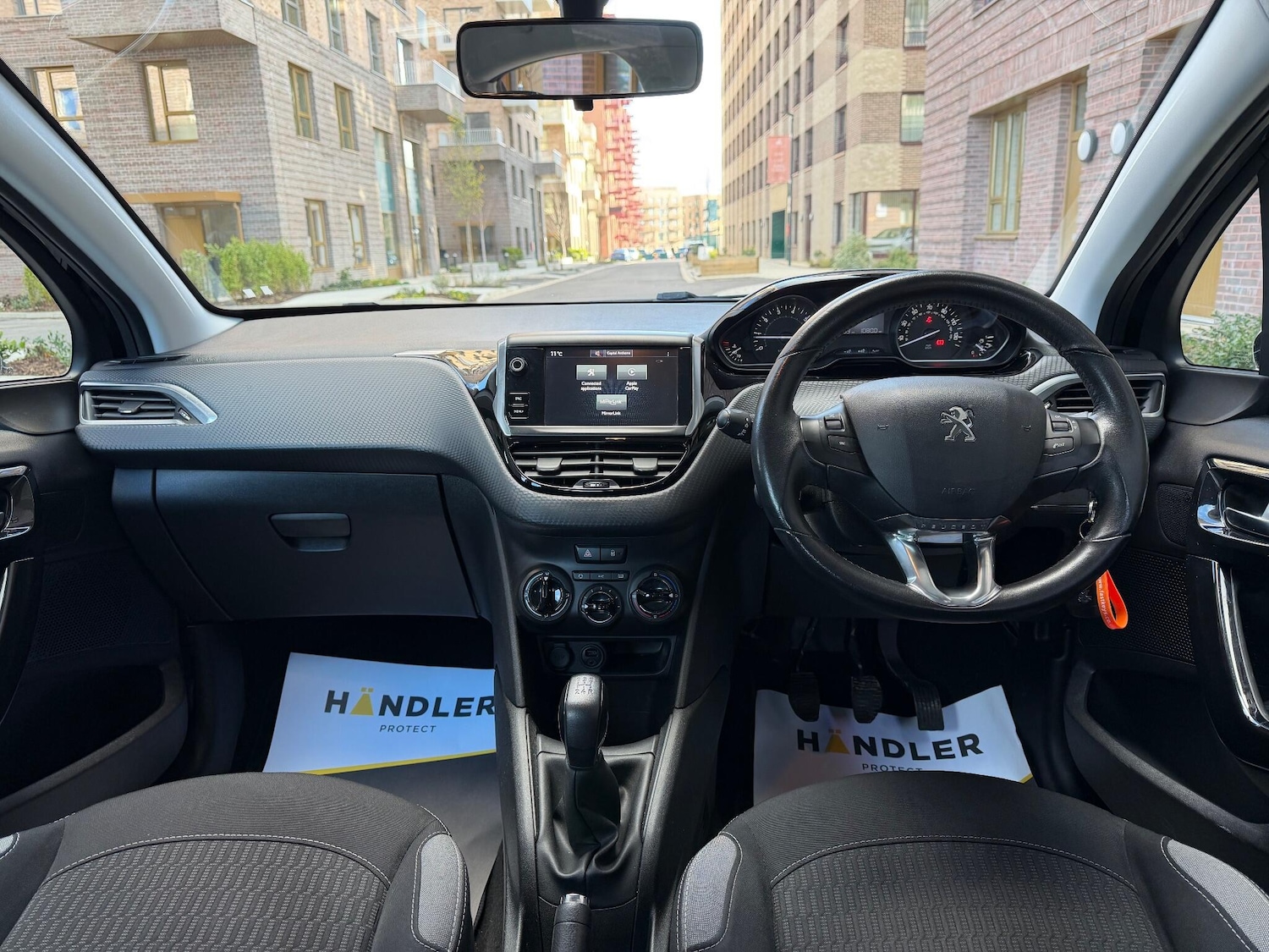 Used Peugeot 208 2016 for sale - 76913827: Photo 3