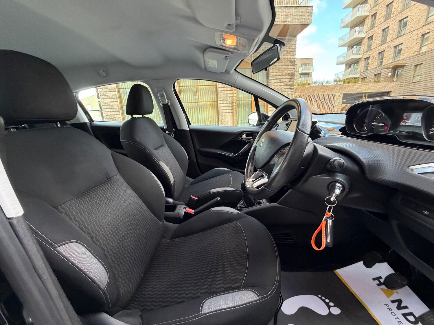 Used Peugeot 208 2016 for sale - 76913827: Photo 31