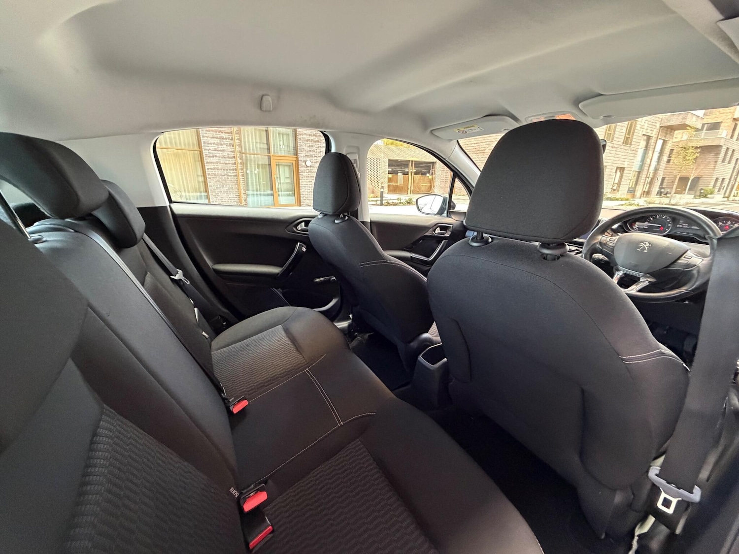 Used Peugeot 208 2016 for sale - 76913827: Photo 33