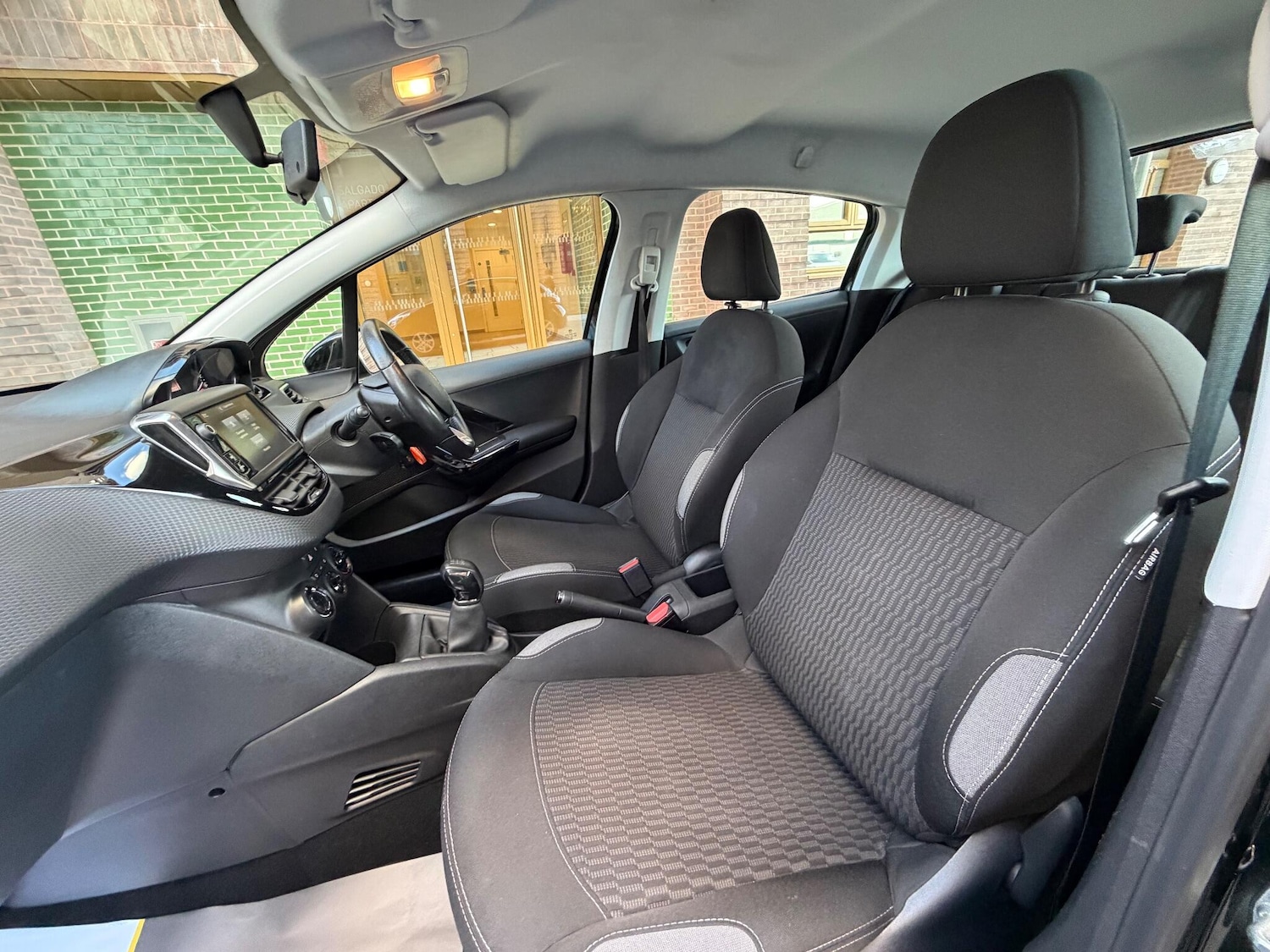 Used Peugeot 208 2016 for sale - 76913827: Photo 48