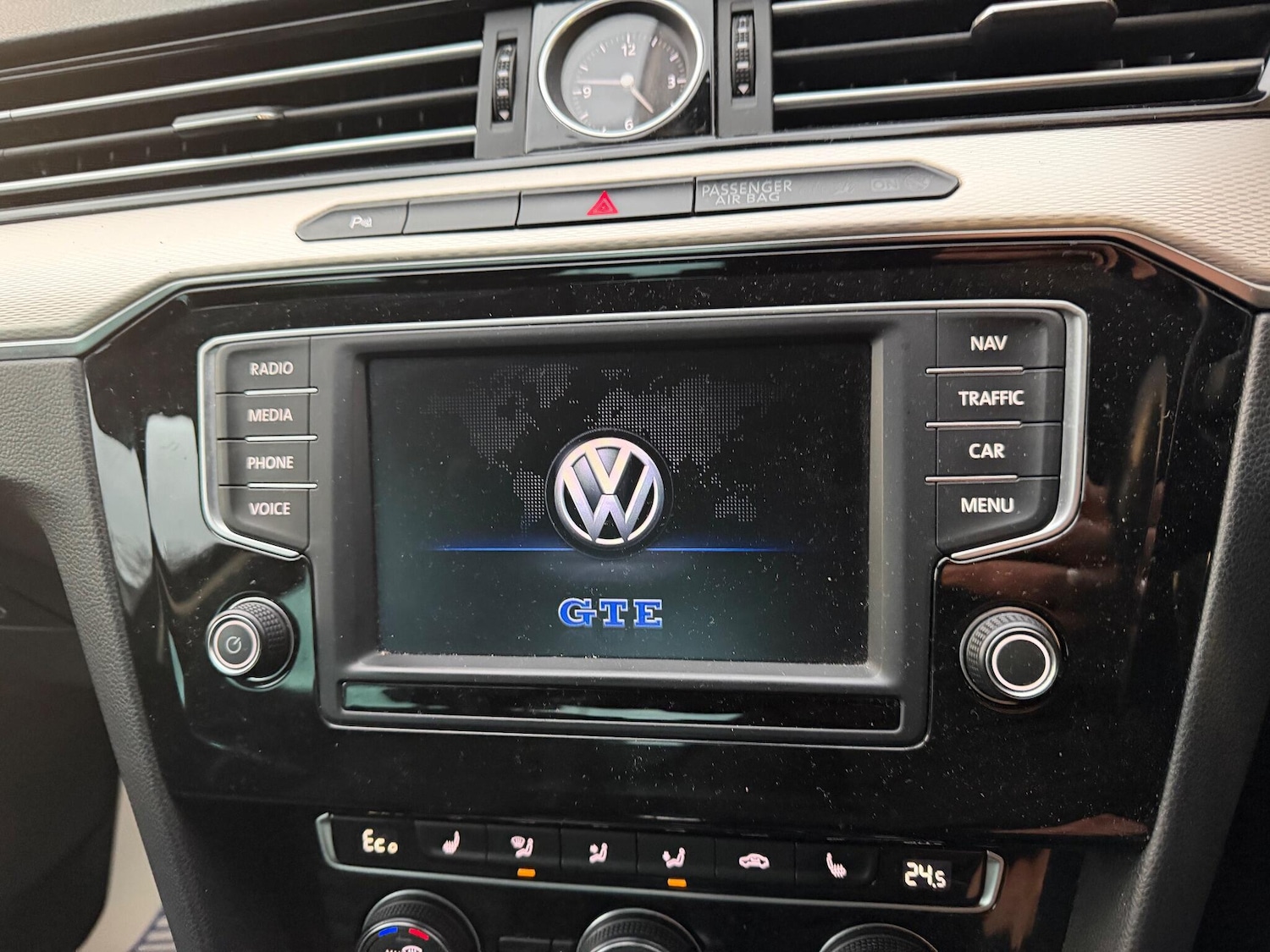 Used Volkswagen Passat 2017 for sale - 77155903: Photo 25