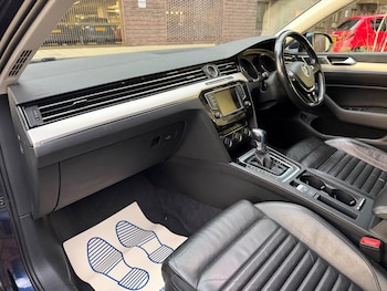 Used Volkswagen Passat 2017 for sale - 77155903: Photo