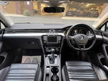 Used Volkswagen Passat 2017 for sale - 77155903: Photo