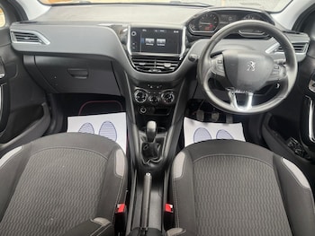Used Peugeot 208 2016 for sale - 79540517: Photo