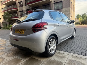 Used Peugeot 208 2017 for sale - 75939967: Photo