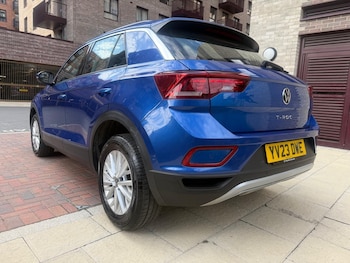 Used Volkswagen T-Roc 2023 for sale - 75402426: Photo