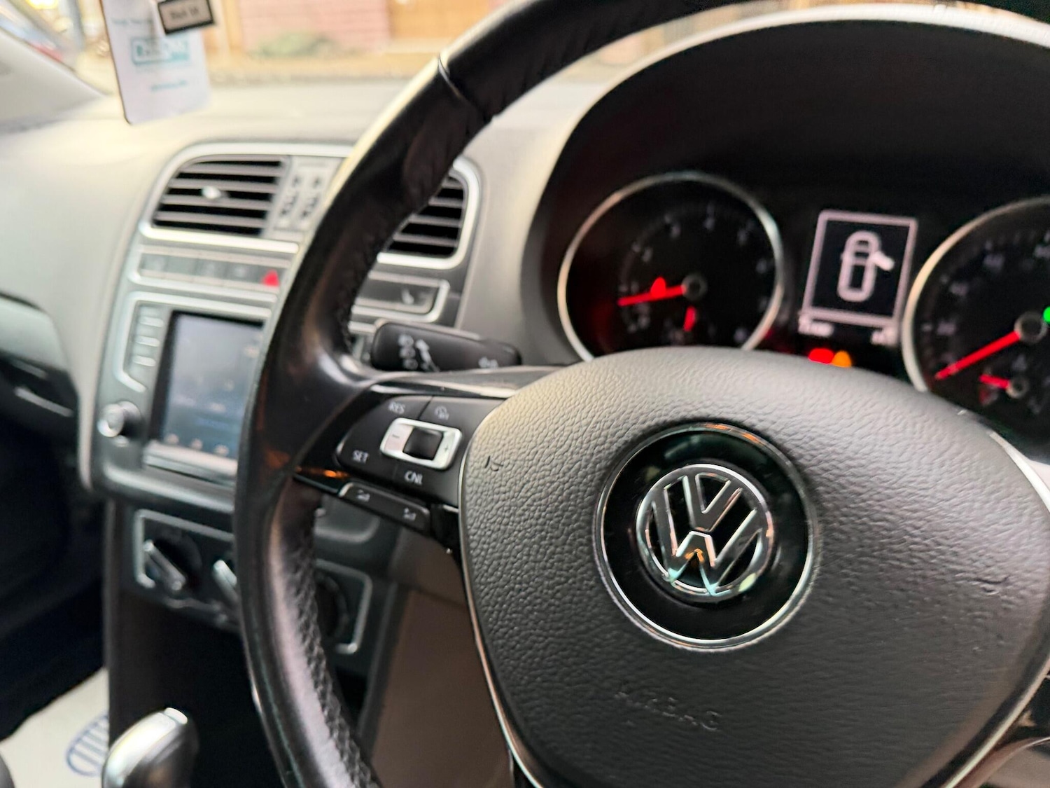 Used Volkswagen Polo 2017 for sale - 75678398: Photo 38