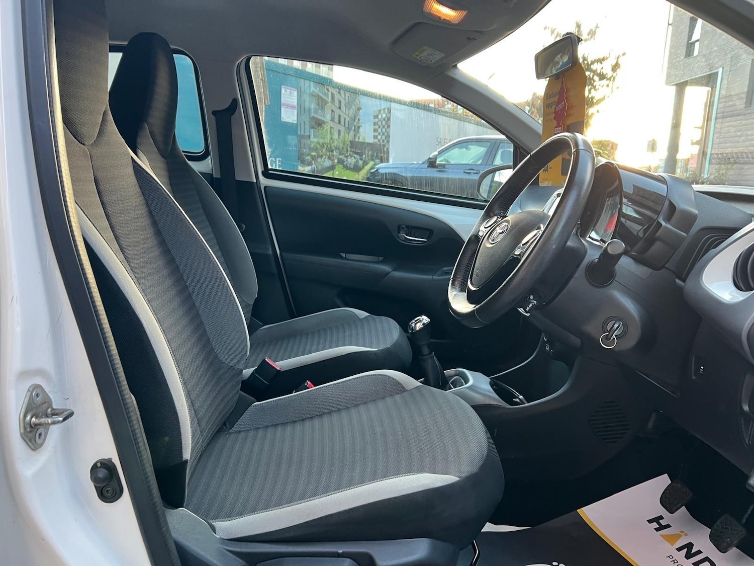 Used Toyota AYGO 2018 for sale - 75302038: Photo 15