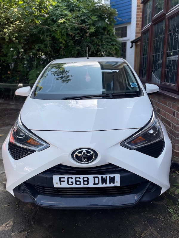 Used Toyota AYGO 2018 for sale - 75302038: Photo 1