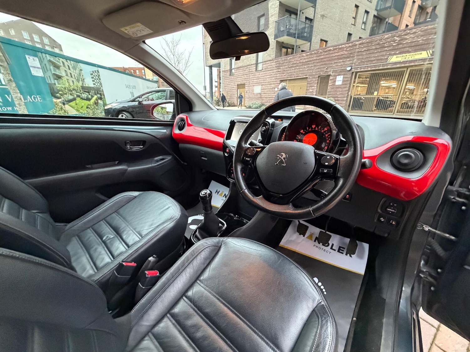 Used Peugeot 108 2017 for sale - 76753362: Photo 24